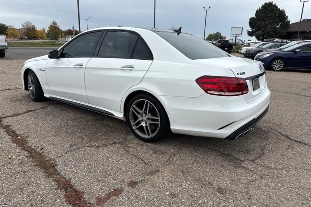 2014 Mercedes Benz E Sedan 4MATIC photo 1
