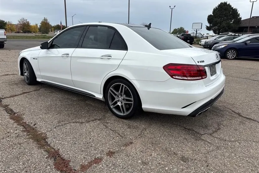 2014 Mercedes Benz E Sedan 4MATIC photo 1