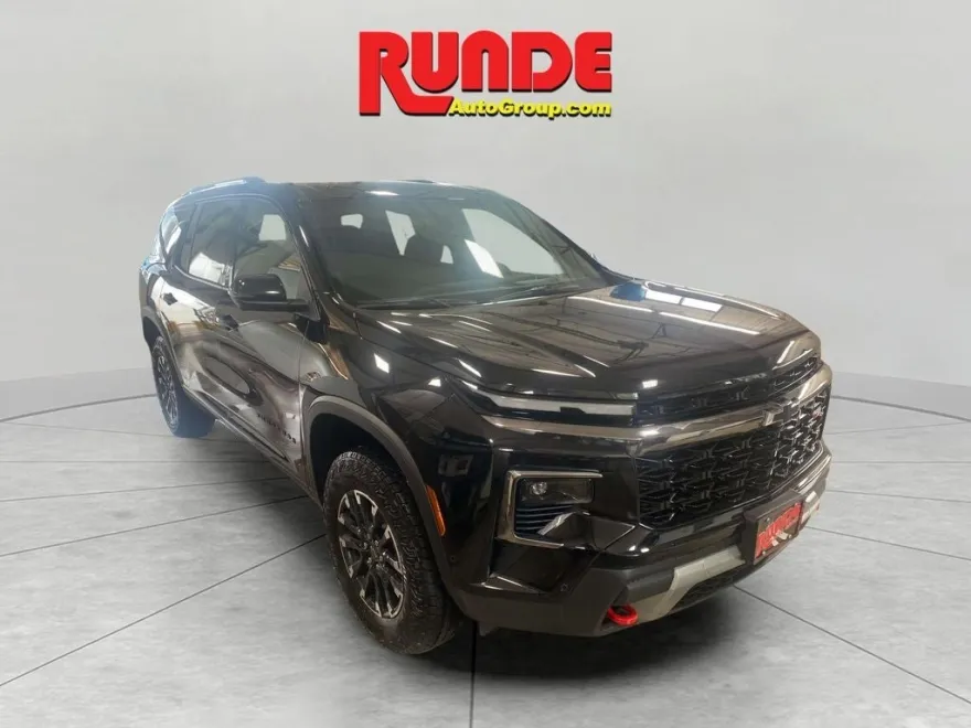 2025 Chevrolet Traverse Z71 photo 1