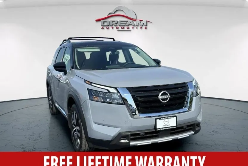 2025 Nissan Pathfinder Platinum photo 1