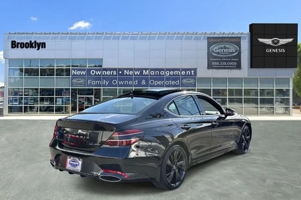 2023 Genesis G70 3.3T Sport photo 1