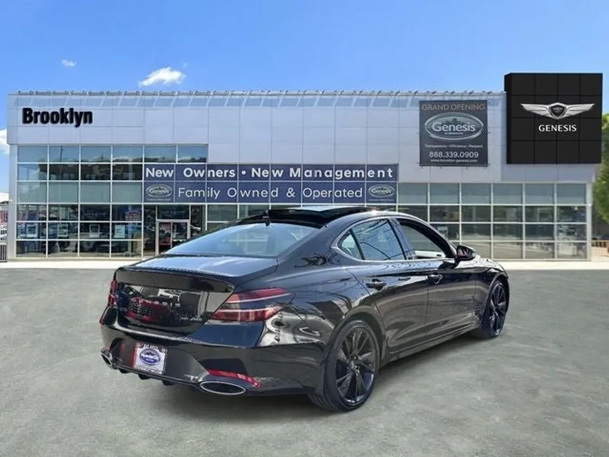 2023 Genesis G70 3.3T Sport photo 1