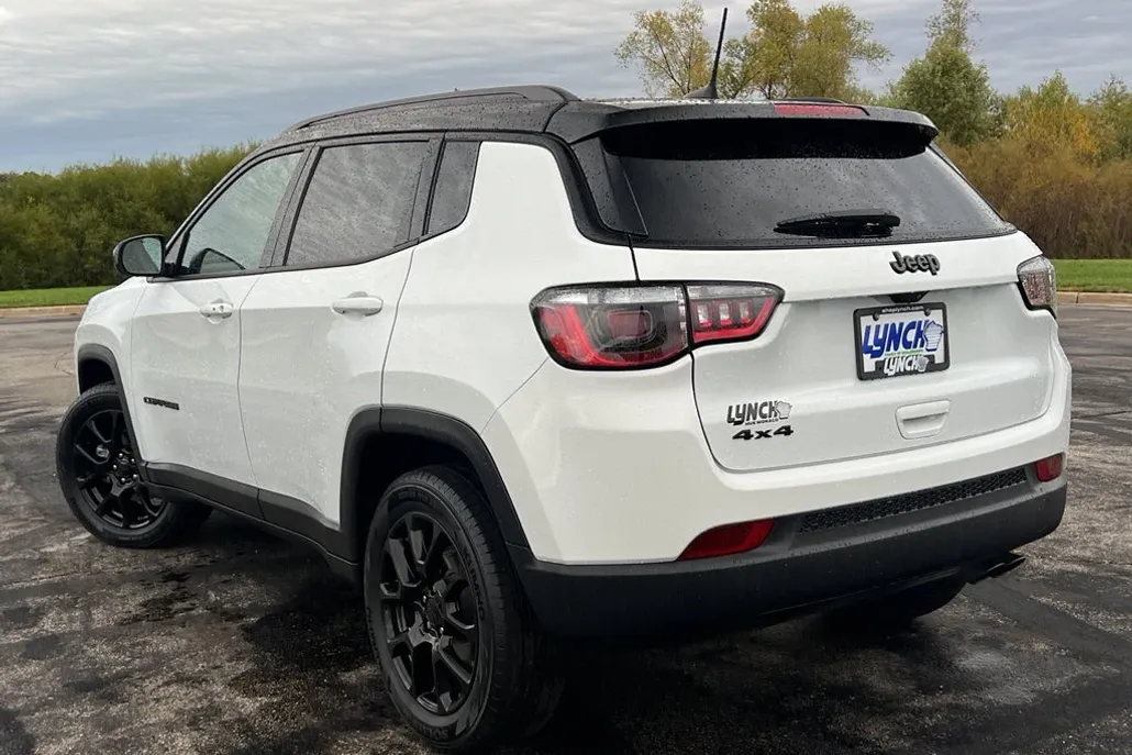2022 Jeep Compass Altitude photo 1