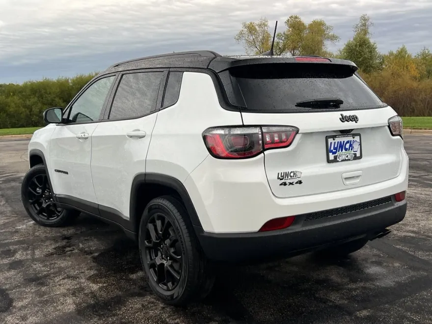 2022 Jeep Compass Altitude photo 1