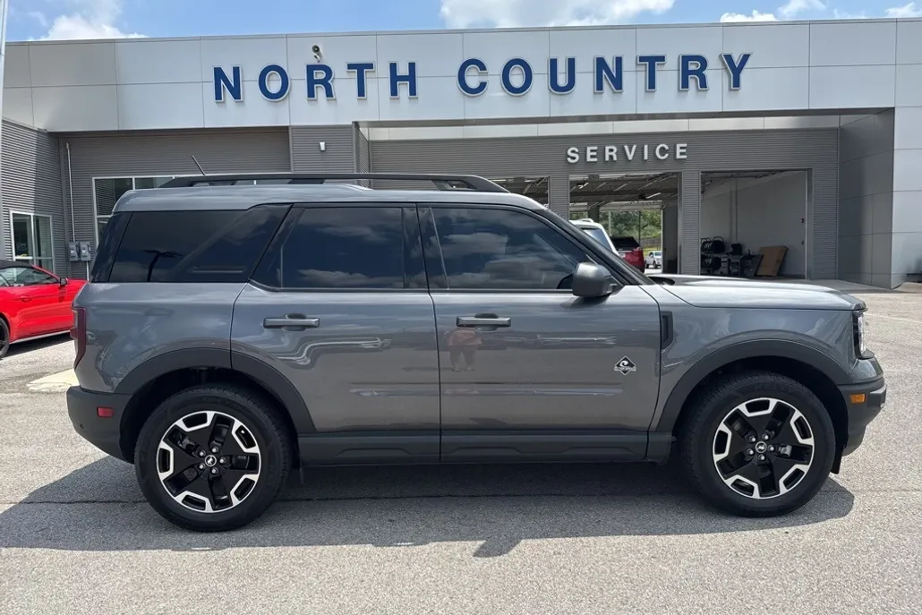 2023 Ford Bronco Sport Outer Banks photo 1