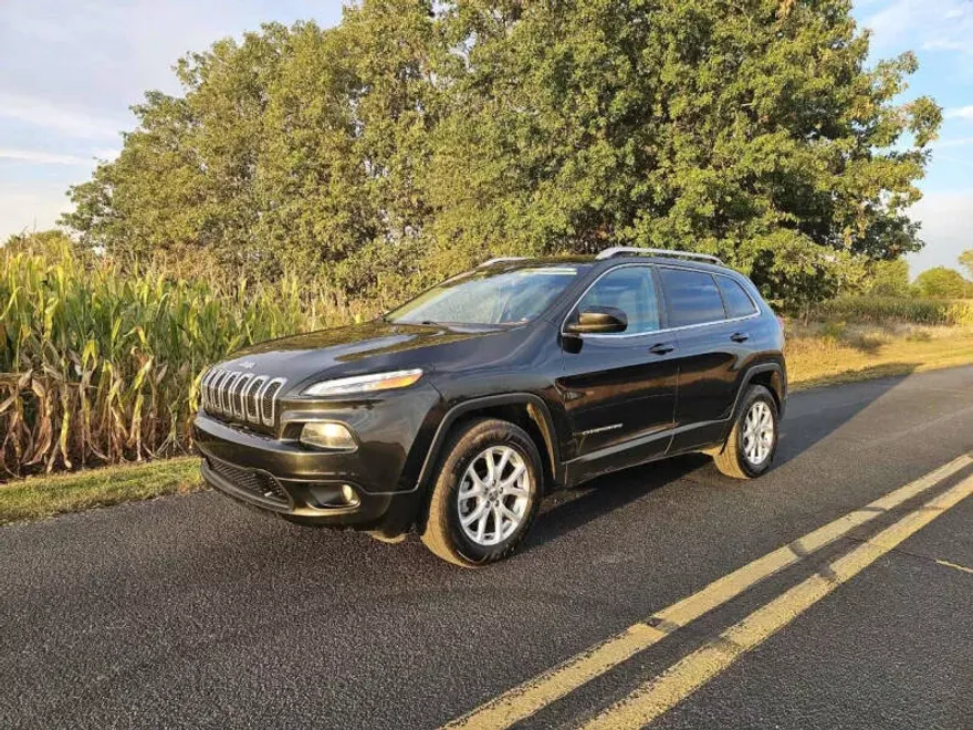 2015 Jeep Cherokee Latitude photo 1
