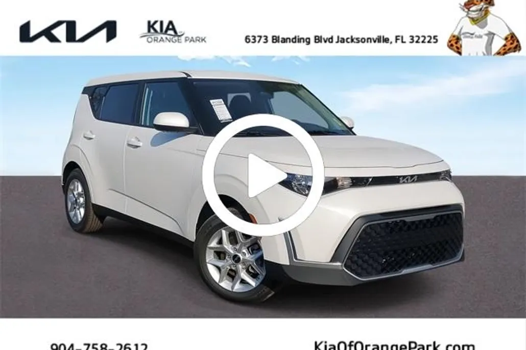 2025 Kia Soul LX photo 1