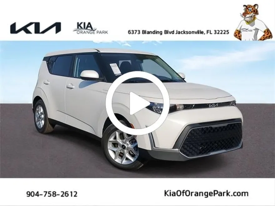 2025 Kia Soul LX photo 1