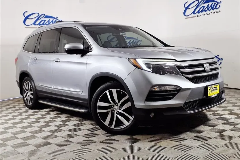 2016 Honda Pilot Elite photo 1
