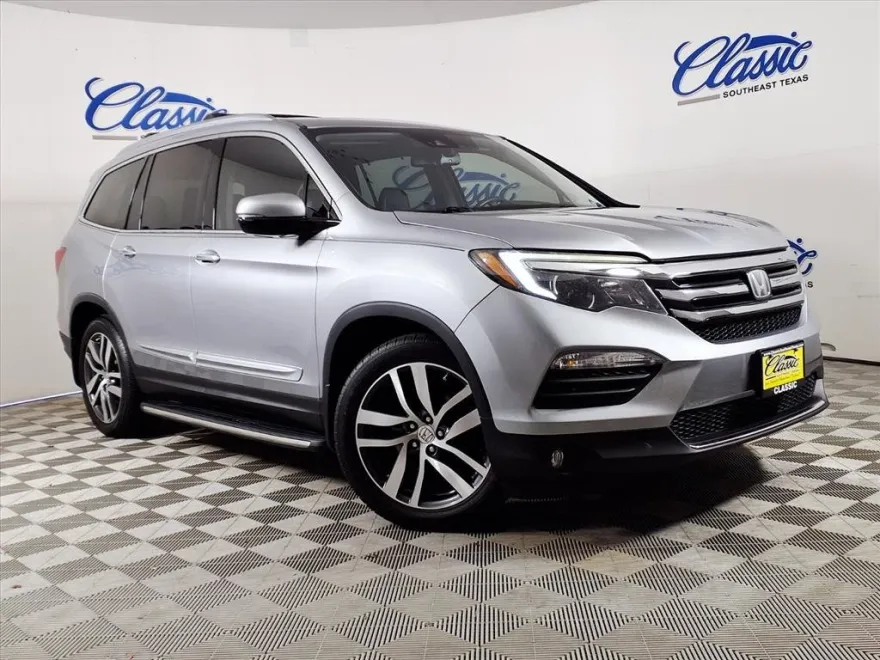2016 Honda Pilot Elite photo 1