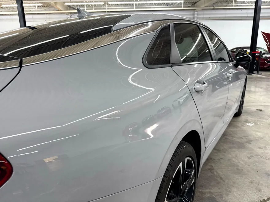 2023 Kia K5 GT-Line photo 8