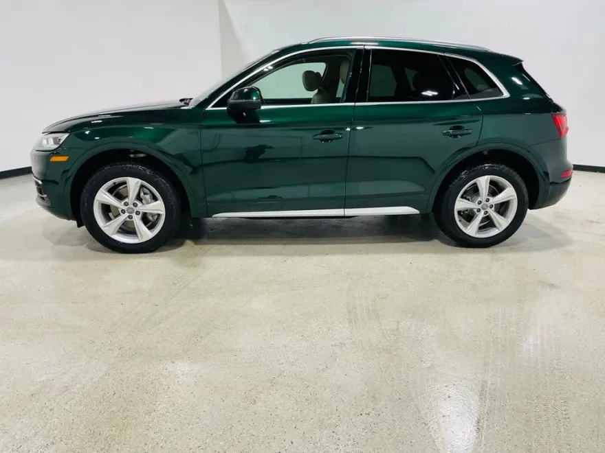 2020 Audi Q5 Premium Plus 45 TFSI S line photo 10