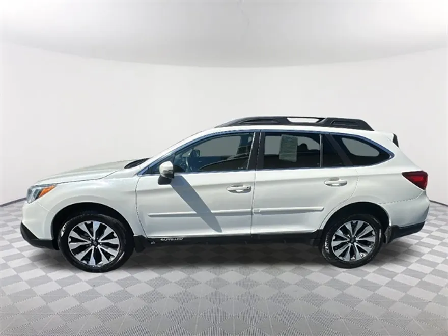 2017 Subaru Outback 3.6R Limited photo 1
