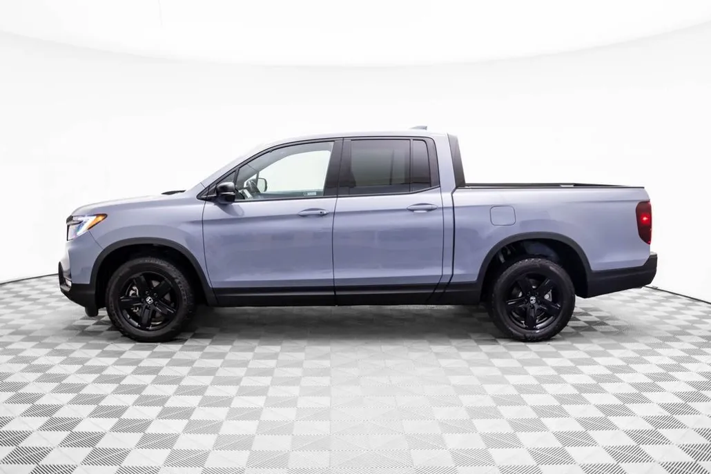 2022 Honda Ridgeline Black Edition photo 1