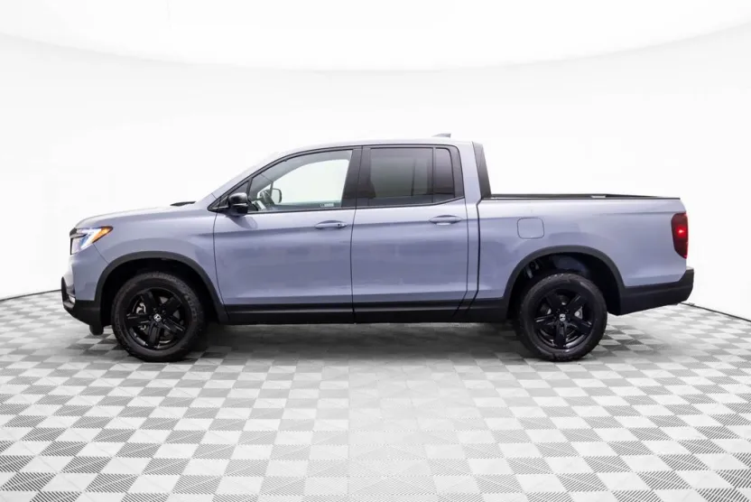 2022 Honda Ridgeline Black Edition photo 1