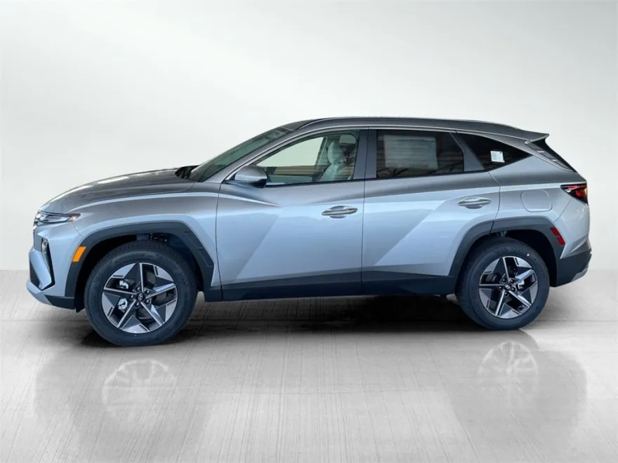 2025 Hyundai Tucson SEL photo 1