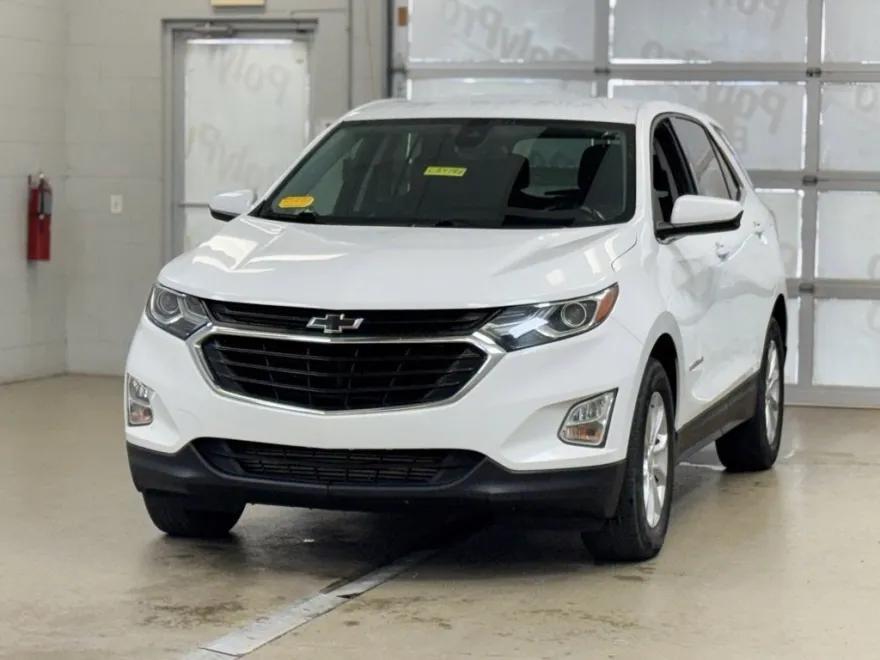 2020 Chevrolet Equinox LT photo 1