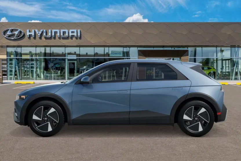 2025 Hyundai Ioniq 5 SE photo 1