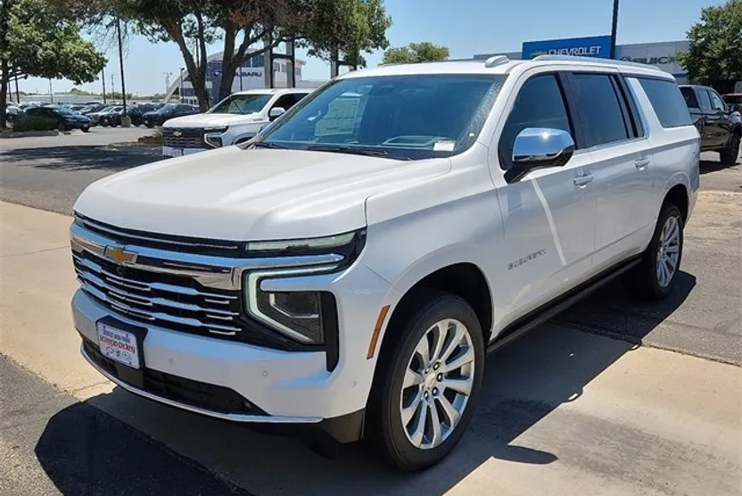 2025 Chevrolet Suburban Premier photo 1