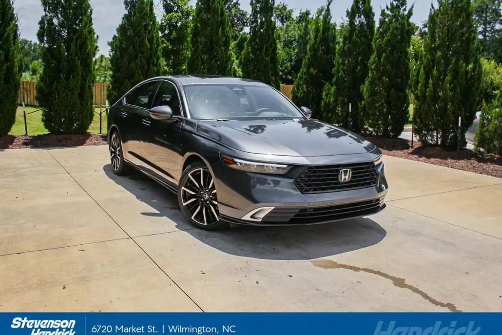 2025 Honda Accord Hybrid Touring photo 1
