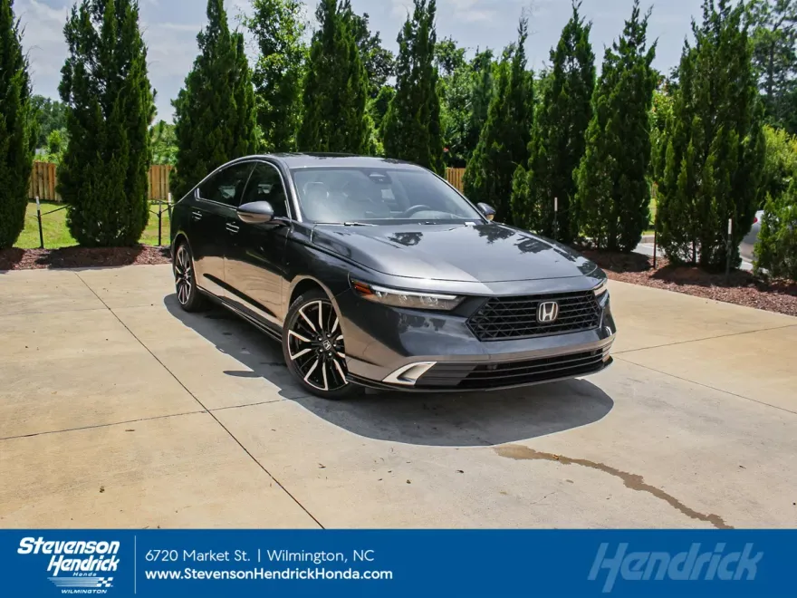 2025 Honda Accord Hybrid Touring photo 1