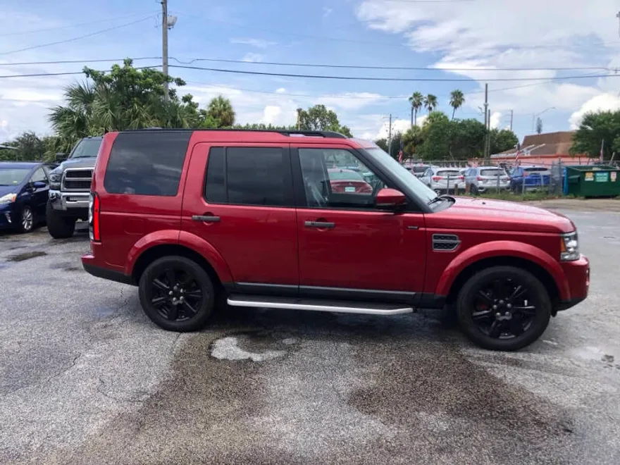 2015 Land Rover LR4 HSE photo 1