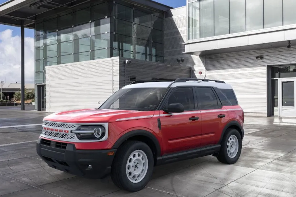 2025 Ford Bronco Sport Heritage photo 1