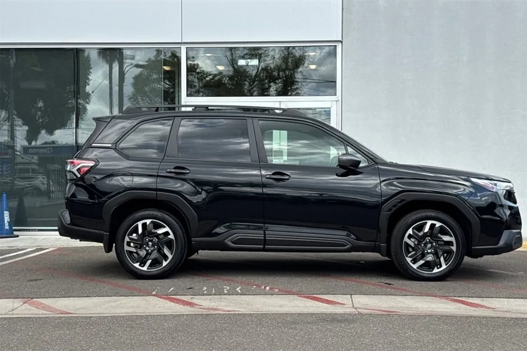 2025 Subaru Forester Limited photo 1