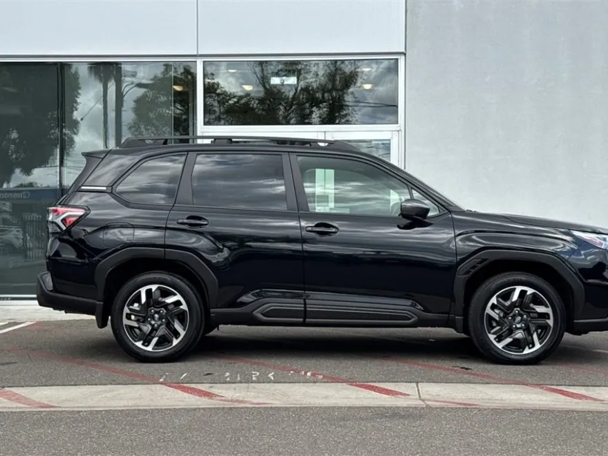 2025 Subaru Forester Limited photo 1