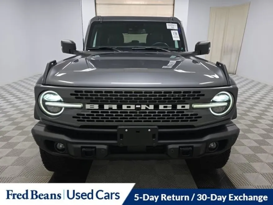 2023 Ford Bronco Badlands photo 1