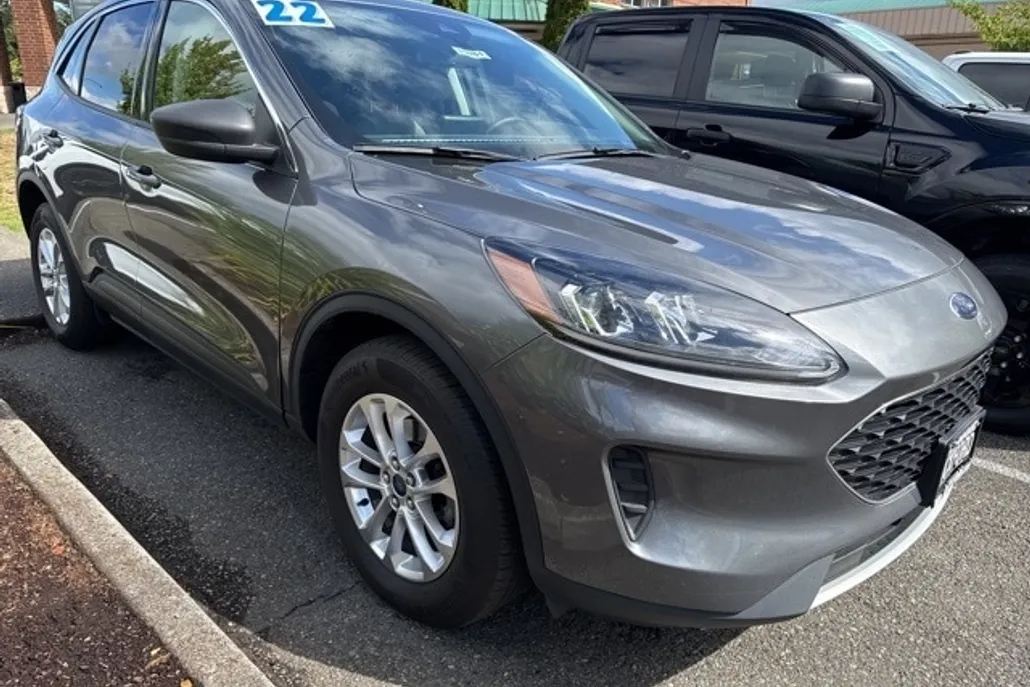 2022 Ford Escape SE photo 1