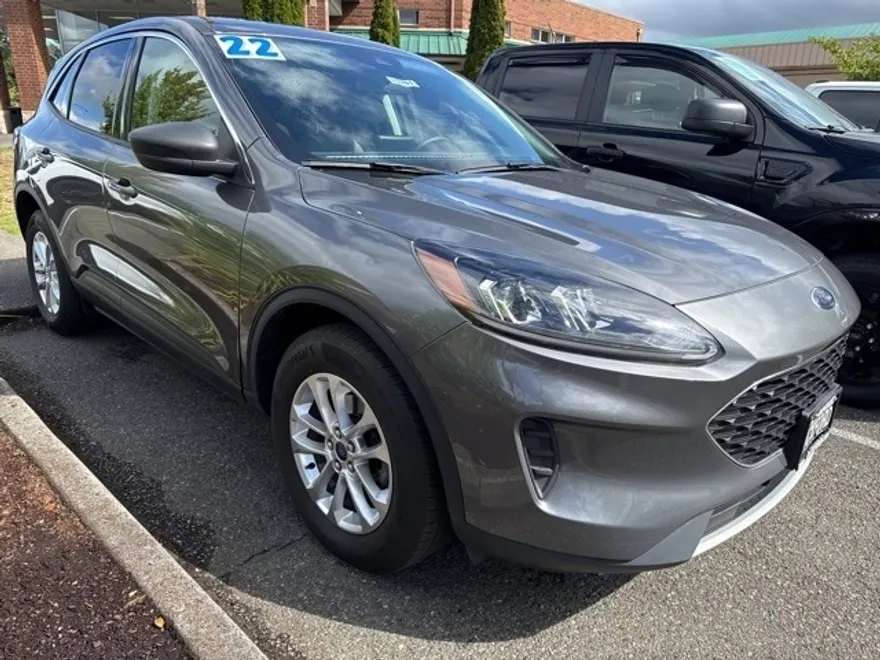 2022 Ford Escape SE photo 1