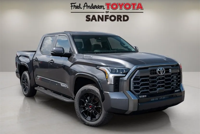 2025 Toyota Tundra Platinum photo 1