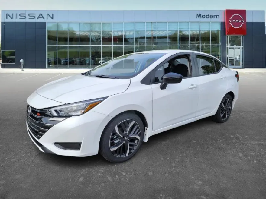 2025 Nissan Versa SR photo 1