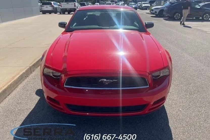 2014 Ford Mustang Base photo 1