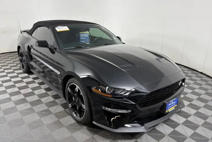 2021 Ford Mustang GT Premium Convertible photo 1