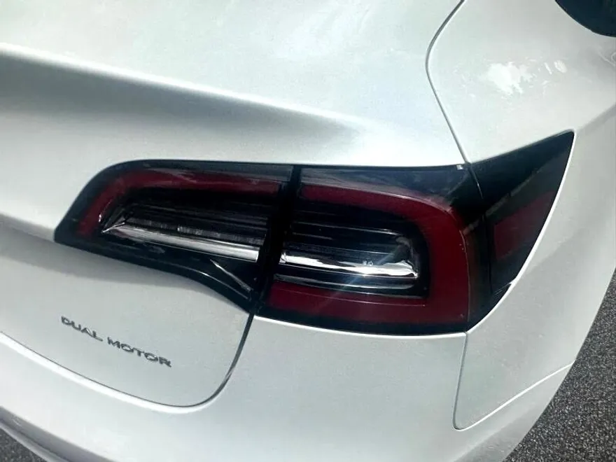 2022 Tesla Model 3 Long Range photo 47
