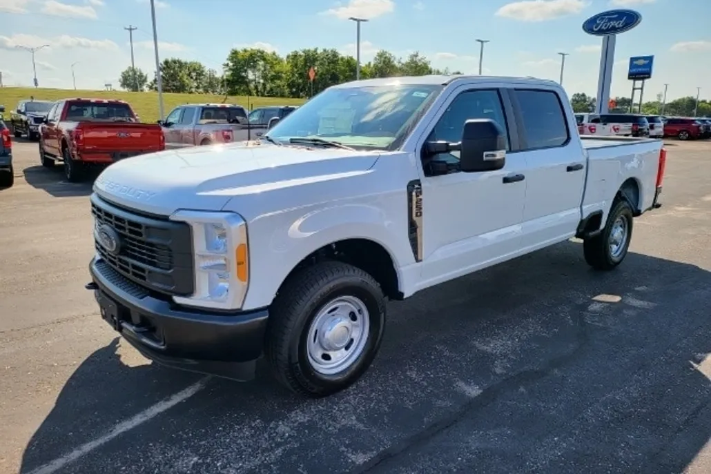 2023 Ford F-250 XL photo 1
