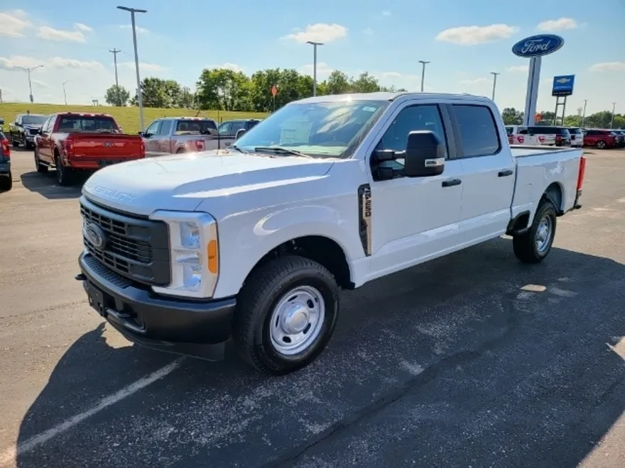 2023 Ford F-250 XL photo 1