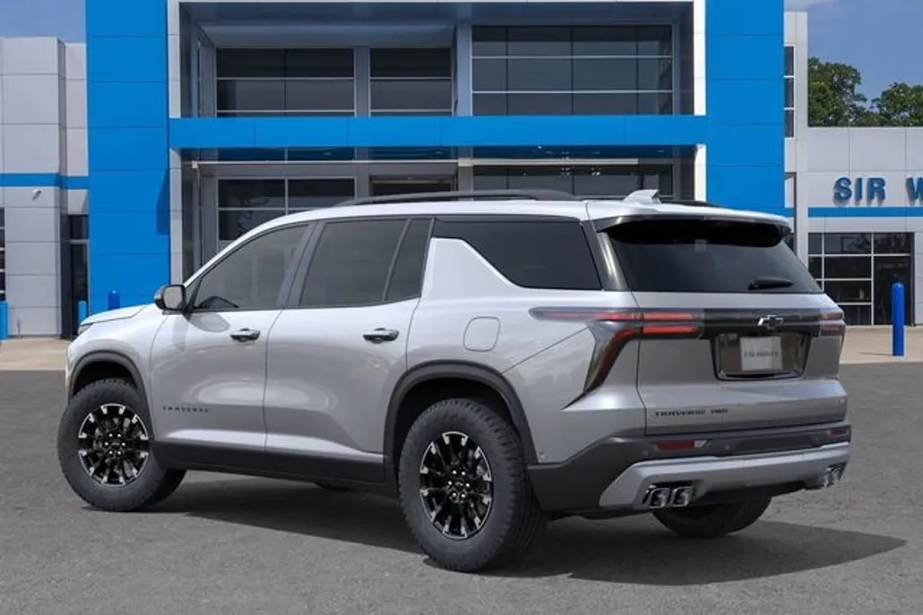 2026 Chevrolet Traverse Z71 photo 1