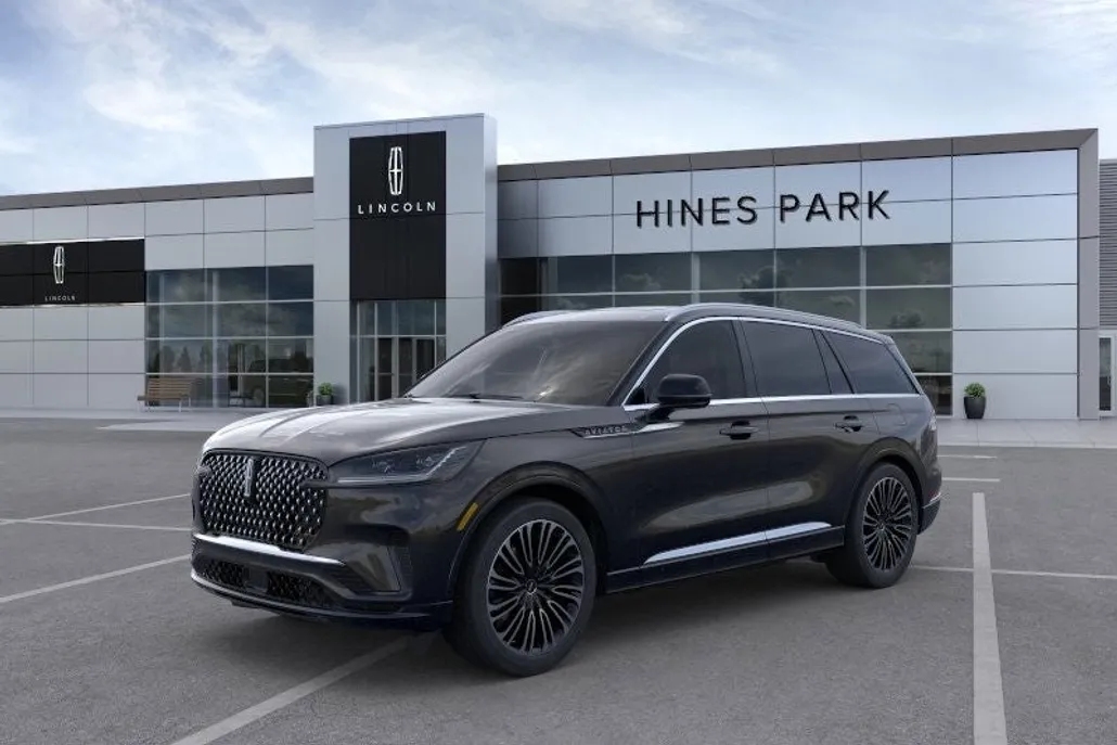 2025 Lincoln Aviator Black Label photo 1