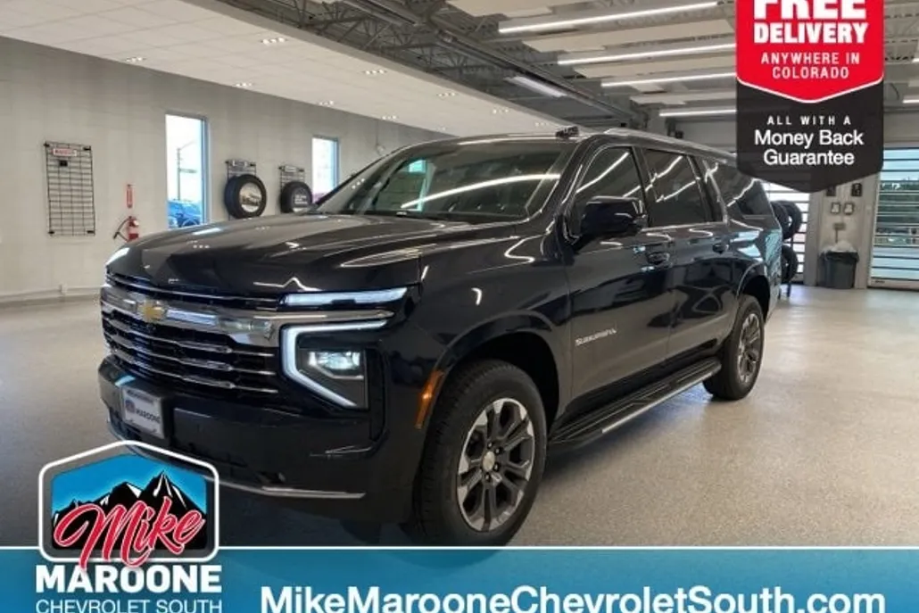 2025 Chevrolet Suburban LT photo 1