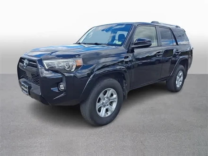 2022 Toyota 4Runner SR5 photo 1