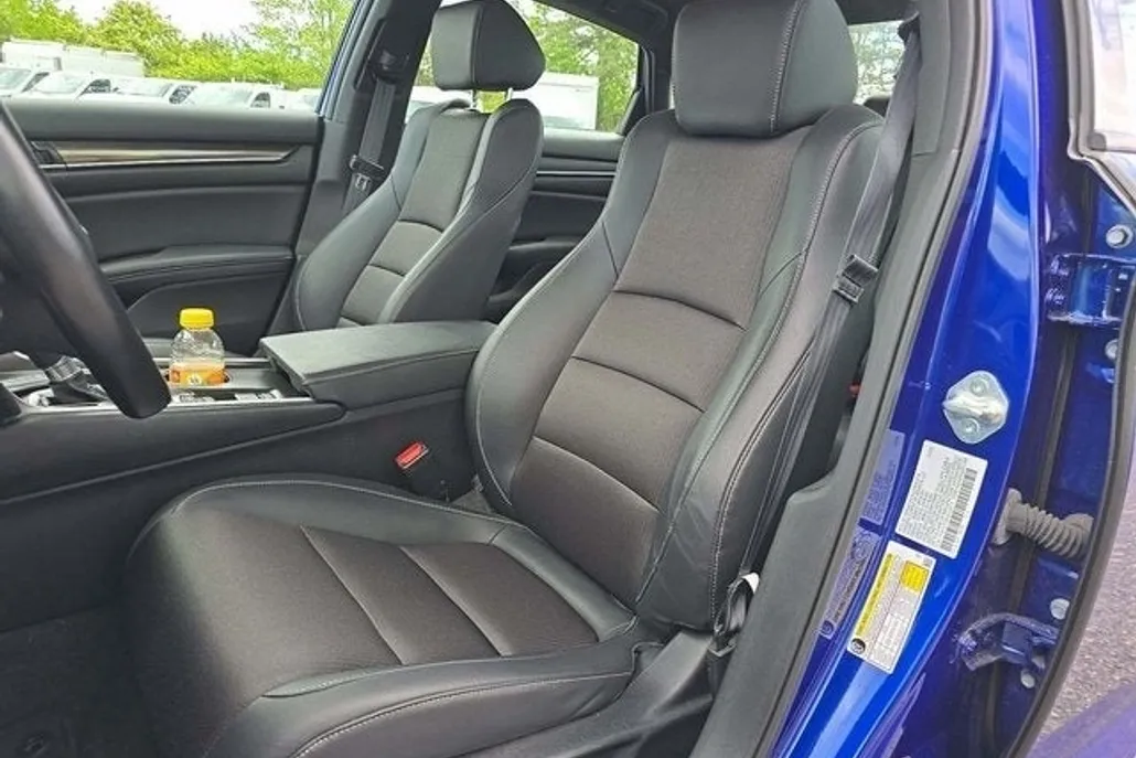 2022 Honda Accord Sport photo 1
