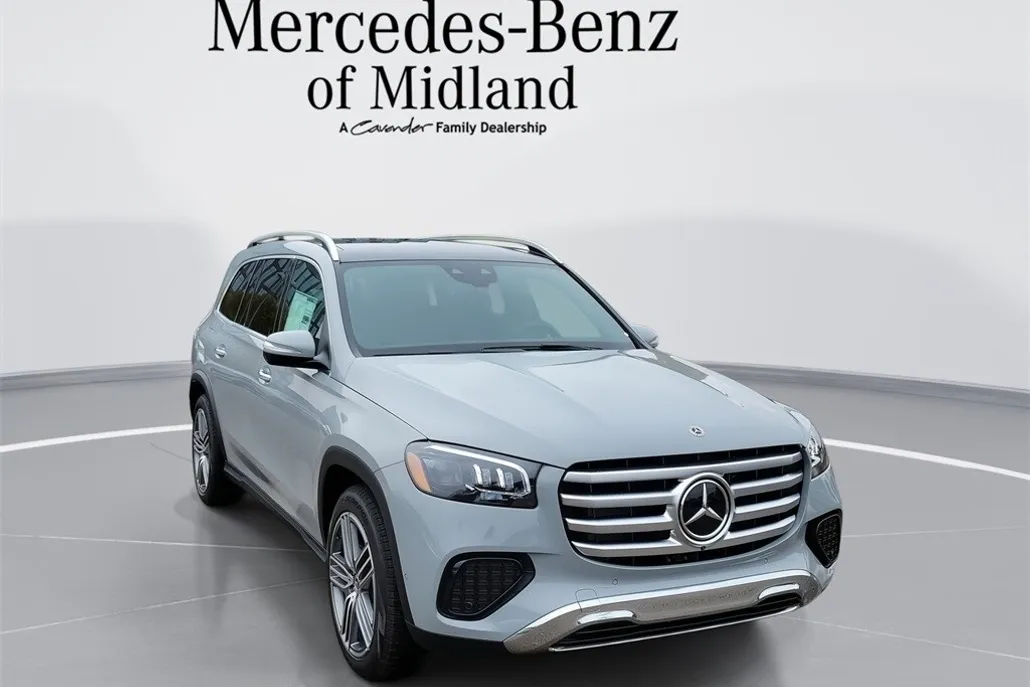 2025 Mercedes Benz GLS 450 4MATIC photo 1