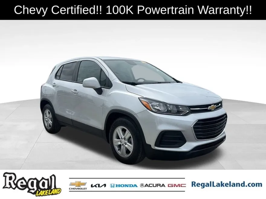 2022 Chevrolet Trax LS photo 1