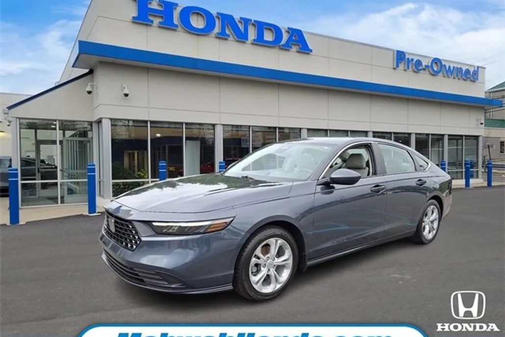 2023 Honda Accord LX photo 1