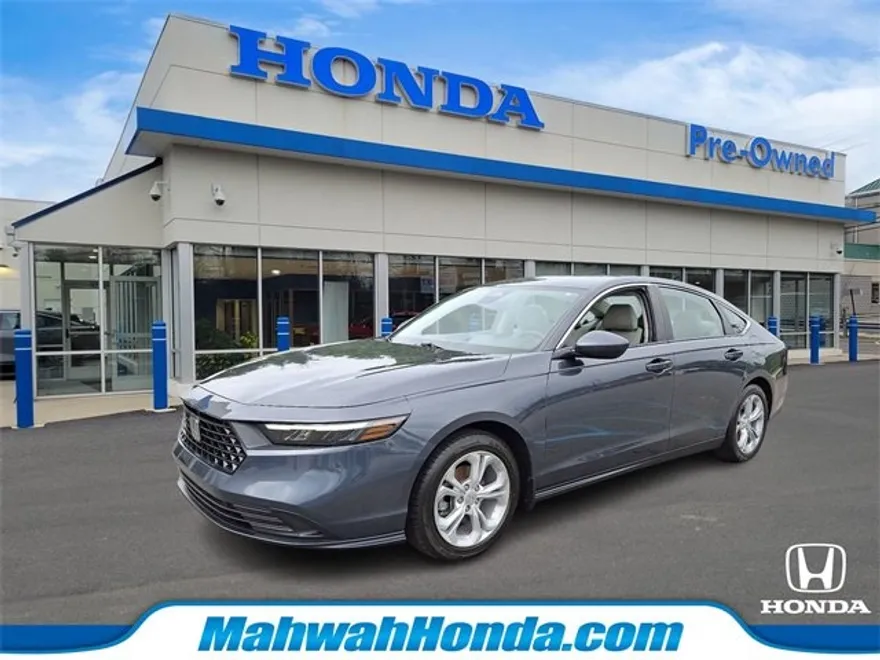 2023 Honda Accord LX photo 1