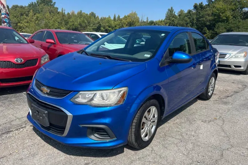 2017 Chevrolet Sonic LS photo 1