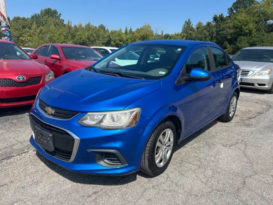 2017 Chevrolet Sonic LS photo 1